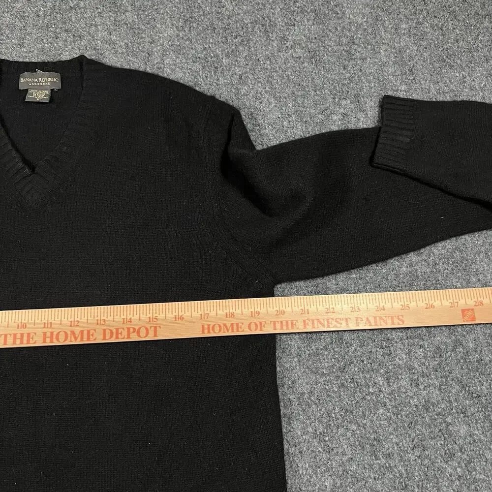 Banana Republic Sweater Mens S Black 100% Cashmere Soft Knit Pullover Crewneck